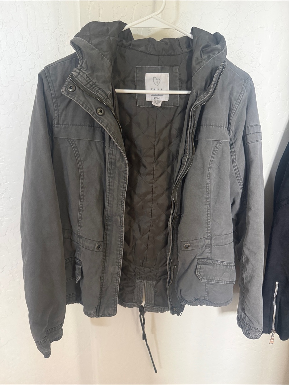 Full Tilt Quilted Hooded Utility Jacket in Charcoal